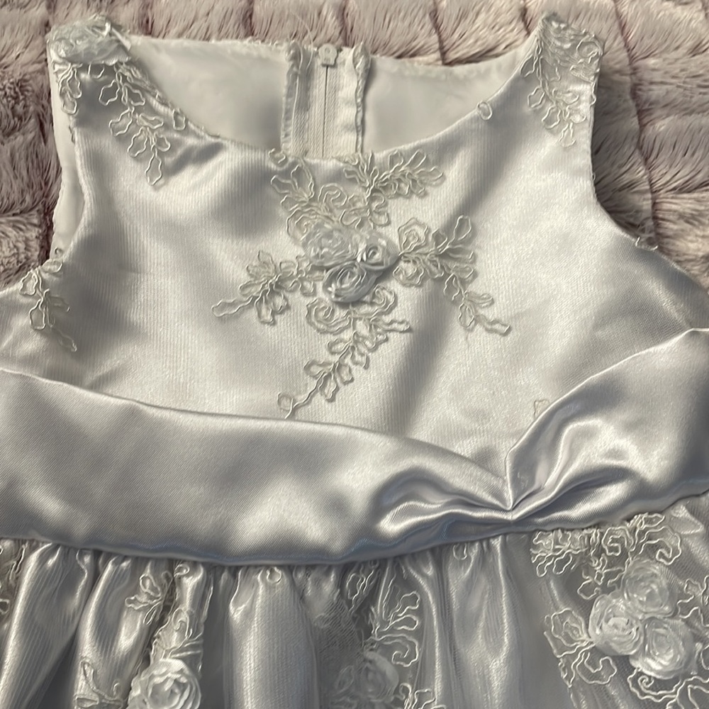 Dress - Picture 2 of 11